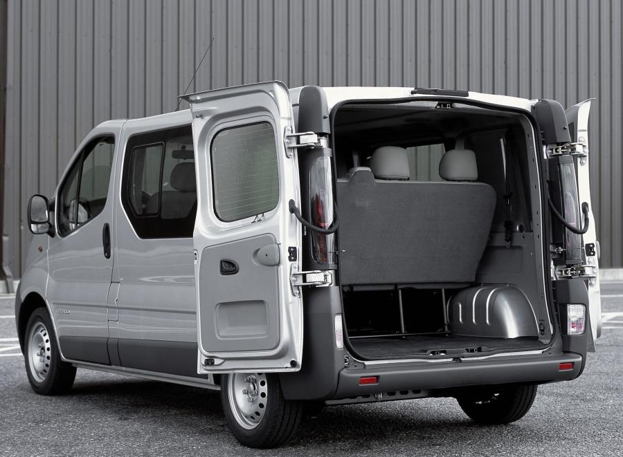  Nissan Primastar Van 2002 года  (фото 5 из 6)